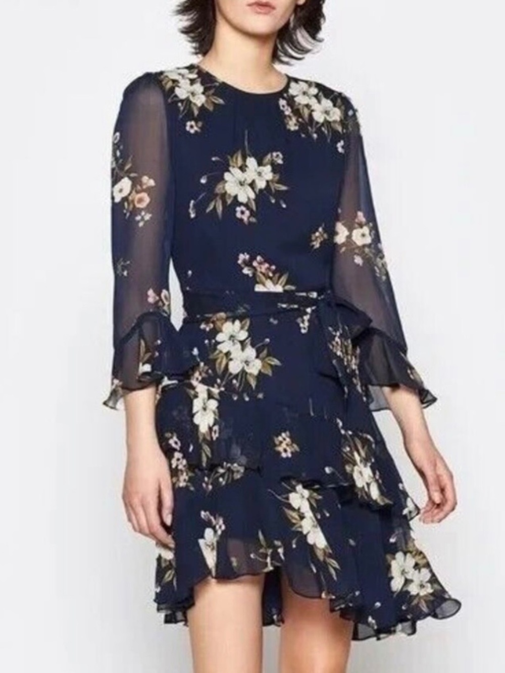 Joie Kayan’s blue Floral silk dress